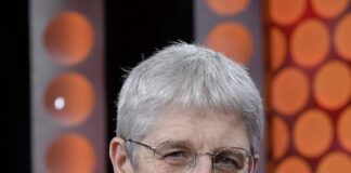 Maria Rita Gismondo ospite a “Fuori dal coro” del 18 gennaio Mediaset - Fuori dal Coro -