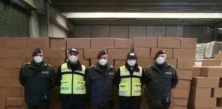 Como, maxi sequestro di utensili da taglio potenzialmente pericolosi sequestro utensili da taglio como