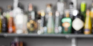 Cinque cocktail analcolici selezionati per gennaio 2022 vertical chino