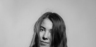 “Interwined”, l’EP di Angry Margret tra cantautorato acustico e testi intensi arny margret