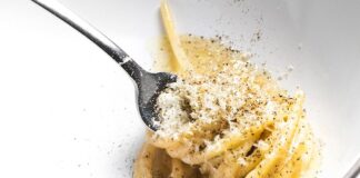 Cacio e pepe cotta alla brace, la ricetta in tv: ecco dove cacio pepe recanati