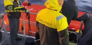 Corfù, incendio in un traghetto: tratte in salvo 243 persone salvataggio corfù