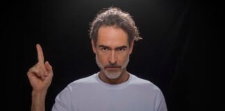 Sergio Muniz, viaggio tra storia e leggenda di “The Dark Side Of The Moon” al Nuovo Teatro Orione di Roma