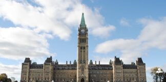 Canada: i nostri soldati non andranno in Ucraina canada monumento
