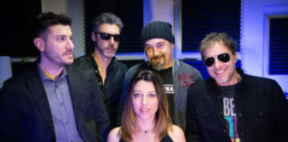 Freak Show, esce in radio e in digitale il nuovo singolo “Stand Up” freak show casual