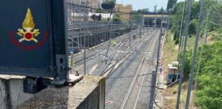Treno deragliato a Roma: dissequestrata l’area, analisi su rotaia deformata