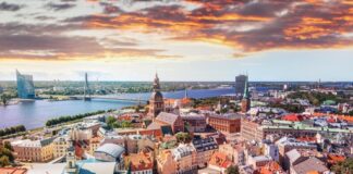 Viaggi low cost per l’estate 2022: ecco alcuni consigli riga