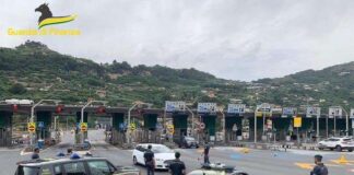 GdF Imperia, traffici illeciti di marijuana e sigarette di contrabbando: sei arresti finanza ventimiglia