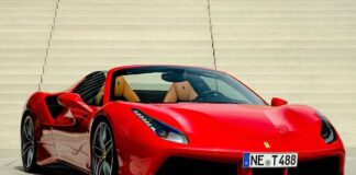 Una Ferrari leggendaria da mezzo milione di euro a Rimini ferrari 488 spider