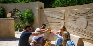 Corona Natural Bar, l’aperitivo per la Golden Hour: dove e quando natural bar england