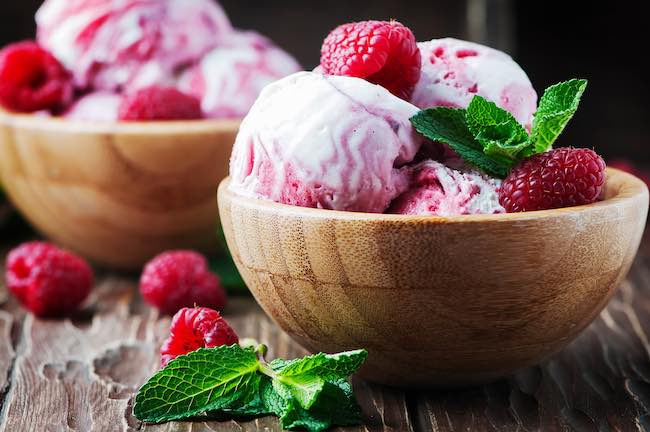 gelato yogurt frutti di bosco