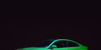 “Fluo”, alla scoperta del nuovo singolo di sangiovanni autofluo sangiovanni