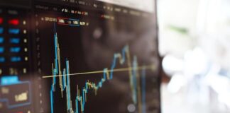 Trasformazione digitale della finanza, i risultati di un’indagine Workday blur grafico