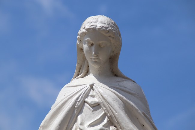 statua maria
