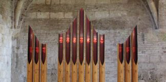 Quando la materia incontra l’estetica della sacralità nell’Arte Concettuale di Sandro Bartolacci archi neoesoterico
