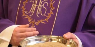 Mercoledì delle Ceneri 2025: dove seguire le celebrazioni in diretta ceneri chiesa