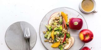 Insalata a base di legumi, frutta secca e fresca, la ricetta insalata legumi