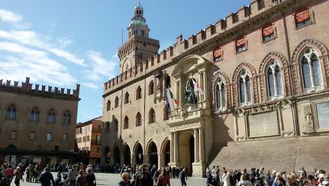 piazza bologna