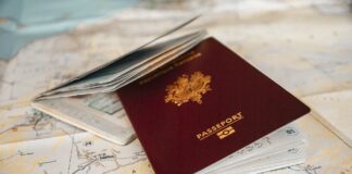Passaporti, saltano 100mila viaggi organizzati