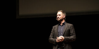 La vita dei docenti disperati diventa uno spettacolo teatrale comico di Filippo Caccamo: “Tel chi Filippo!”