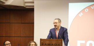 Reddito, Pedicini (Met): “I nuovi poveri di Lollobrigida, al lavoro nei campi per 8 euro lordi o al soldo dei caporali”