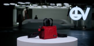 Telfar Clemens x Eastpak: collezione in verde oliva e rosso eastpak ss23 shopper telfar