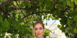Chiara Ferragni sceglie il bikini Calzedonia per le vacanze in Puglia ferragni puglia calzedonia