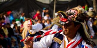 I Festival peruviani in programma tra luglio e settembre 2023 danzatore mascherato festa di primavera
