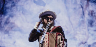 “Campanelle (Jingle Bells)”, il nuovo brano di Vinicio Capossela con la partecipazione delle sorelle Marinetti