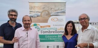 Investimenti online, raddoppiate le truffe: questi i motivi economia sotto l'ombrellone