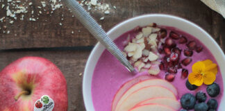 Smoothie Bowl con mele Gala Bio Val Venosta e barbabietola: la ricetta ricetta smoothie bowl