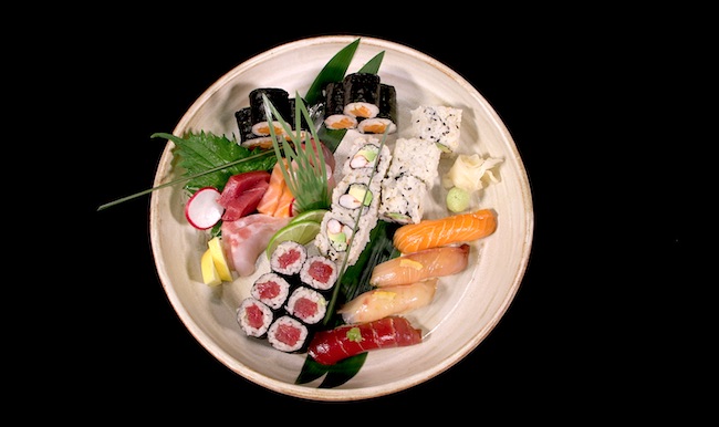 Il sushi di Claudio Liu e Katsumi Soga a Striscia la Notizia