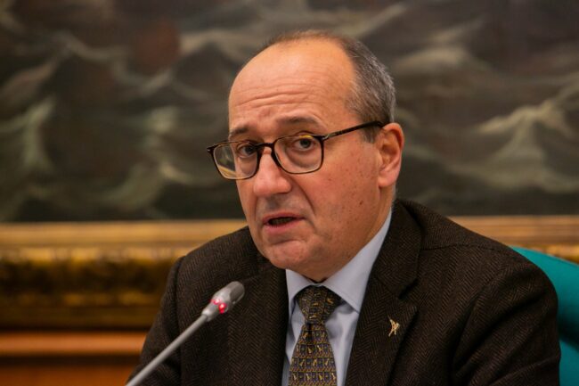 Previdenza, Bagnai: “Le aliquote contributive elevate comprimono lo sviluppo del secondo pilastro”