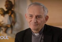 Zuppi ad Amatrice: “Le vere autorità sono i parenti delle vittime del sisma” cardinal zuppi tv2000