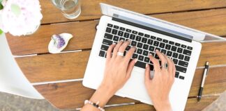 Lavori autonomi, le dieci professioni che emergeranno nel 2024 notebook