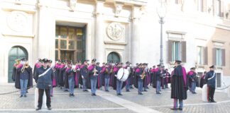 L’inno nazionale della Banda della Polizia inaugura Montecitorio a Porte Aperte 2024