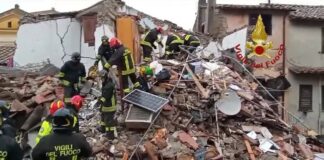 Crolla palazzina vicino Roma, tra le ipotesi la fuga di gas