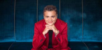 Sanremo 2024, Agostino Penna sul Suzuki Stage in piazza Colombo