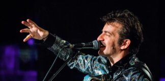 Peppe Voltarelli in concerto all’Associazione Bianca d’Aponte