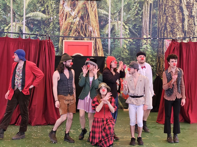 Teatro a rischio estinzione, facciamo rete