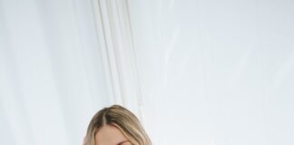 Carolina Benvenga in tour con “Un’estate favolosa”: date e biglietti carolina benvenga white