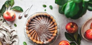 La ricetta Charlotte marmorizzata con mele Pinova Val Venosta e cioccolato Ricetta Charlotte marmorizzata con mele Pinova Val Venosta e cioccolato