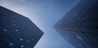 I romantici paesaggi fotografici di Siniša Strčić, sospesi tra dimensioni senza tempo e dettagli surreali under the sky