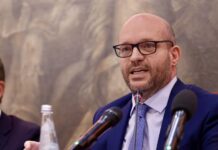 Presentazione del documento semplificazione procedure amministrative, interviene Fontana