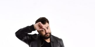 Lele Sarallo debutta al Teatro Il Parioli Costanzo con “Scusate il ritardo”