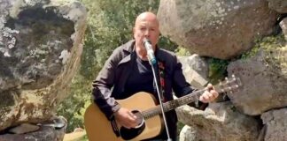 Angelo Cremone canta i “Bambini dimenticati”