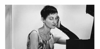 Ines Olshevska, la pianista che racconta la connessione universale