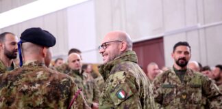 Fontana in visita al contingente militare in Lettonia: “Vi porto l’abbraccio dell’Italia”