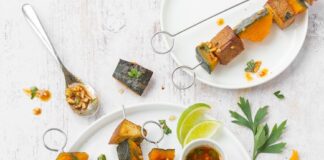 Spiedini di tofu marinato e zucca: la ricetta spiedini di tofu zucca
