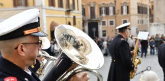 Montecitorio a Porte Aperte, banda della Marina e nuova mostra sulle donne scienziate nel Corridoio dei busti